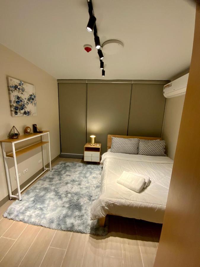 Classy 2Br Suite At Eastwood City With Pool And City Skyline View Manila Dış mekan fotoğraf