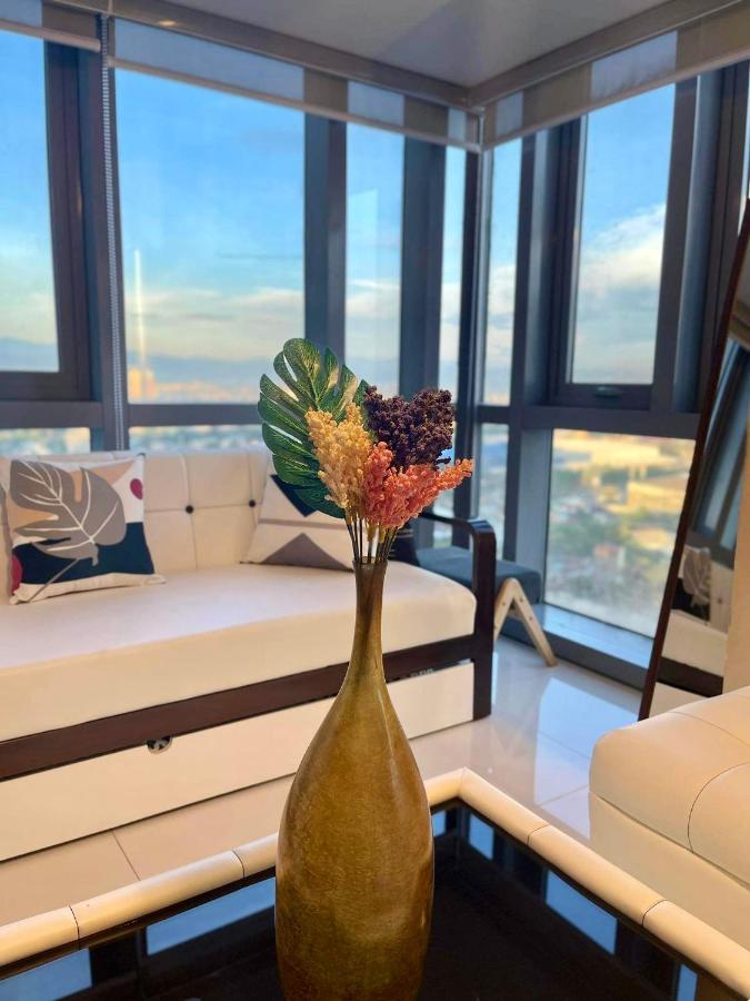 Classy 2Br Suite At Eastwood City With Pool And City Skyline View Manila Dış mekan fotoğraf