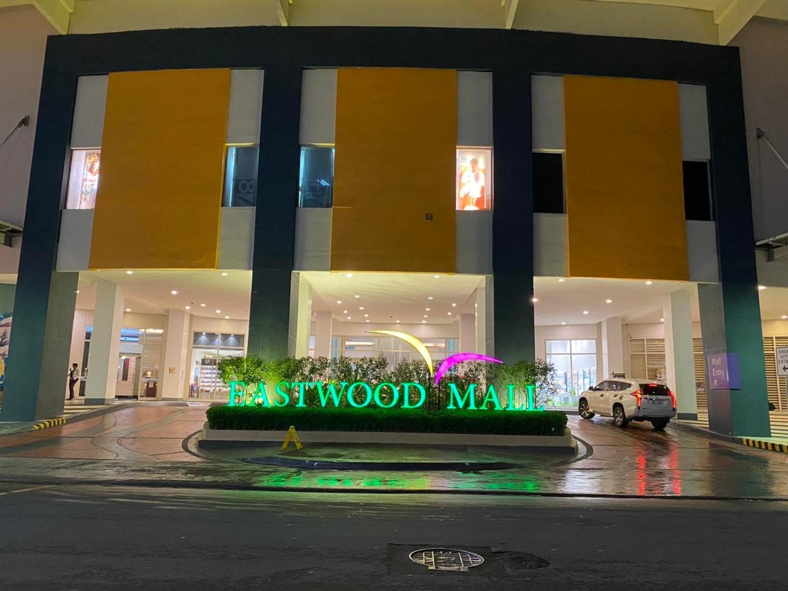 Classy 2Br Suite At Eastwood City With Pool And City Skyline View Manila Dış mekan fotoğraf